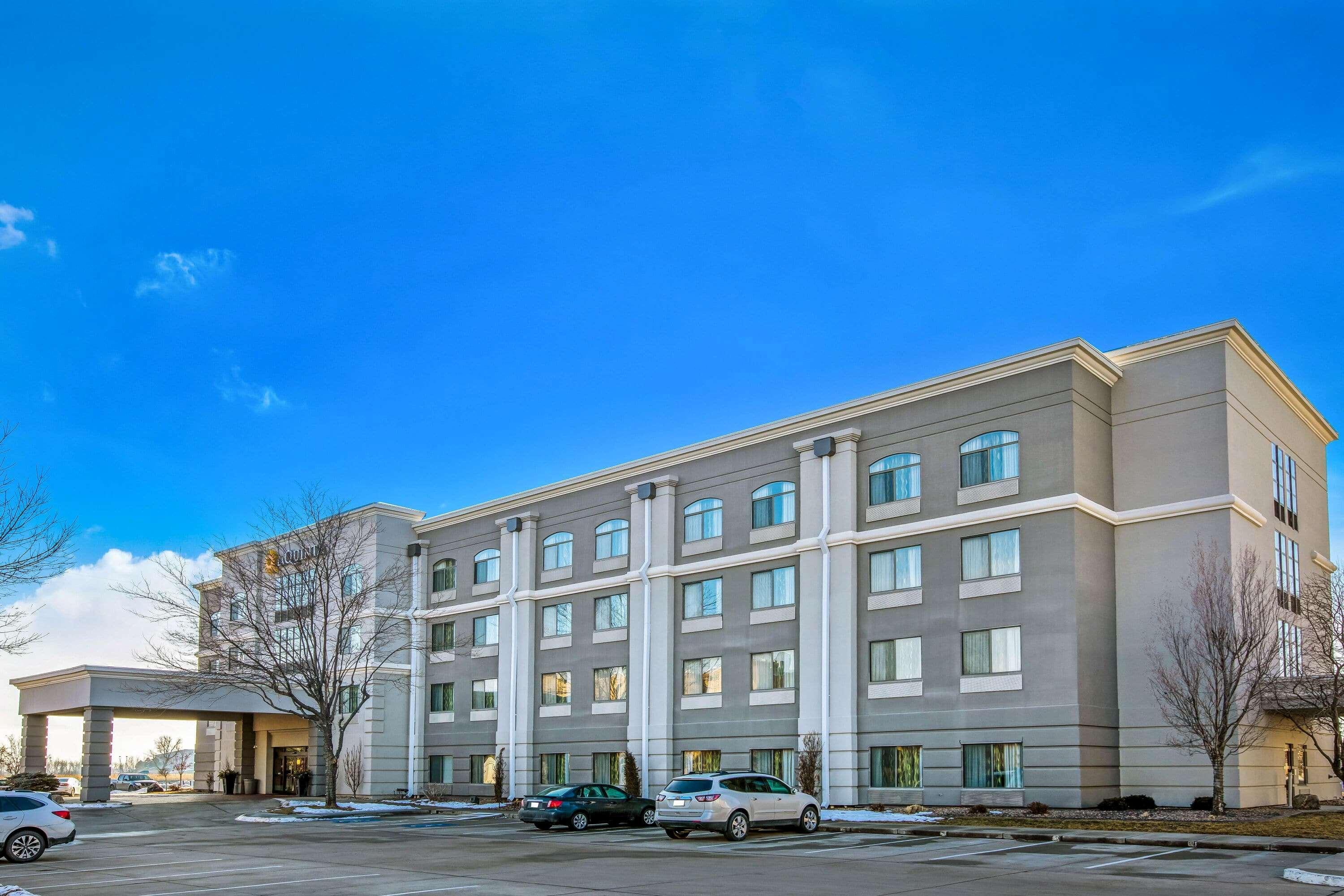 La Quinta By Wyndham Kearney Hotel Exterior photo